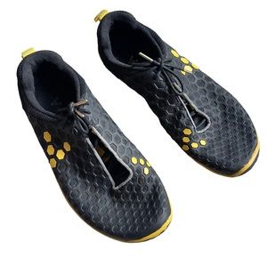 VIVOBAREFOOT Womens 8 Evo II Yellow & Black Trail Running Shoe 39